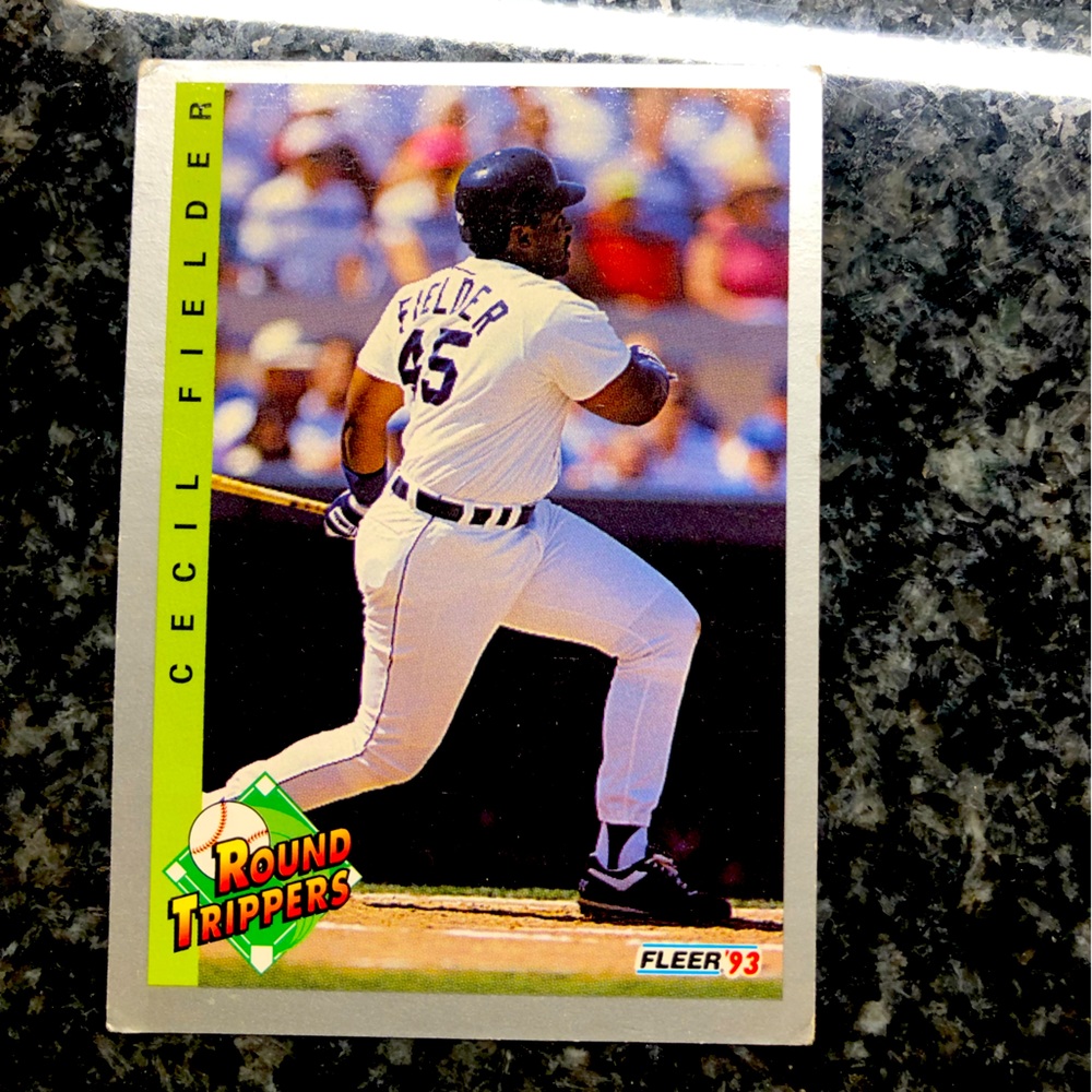 Cecil Fielder Fleer 1993 around Trippers Series #711 baseball card!!
